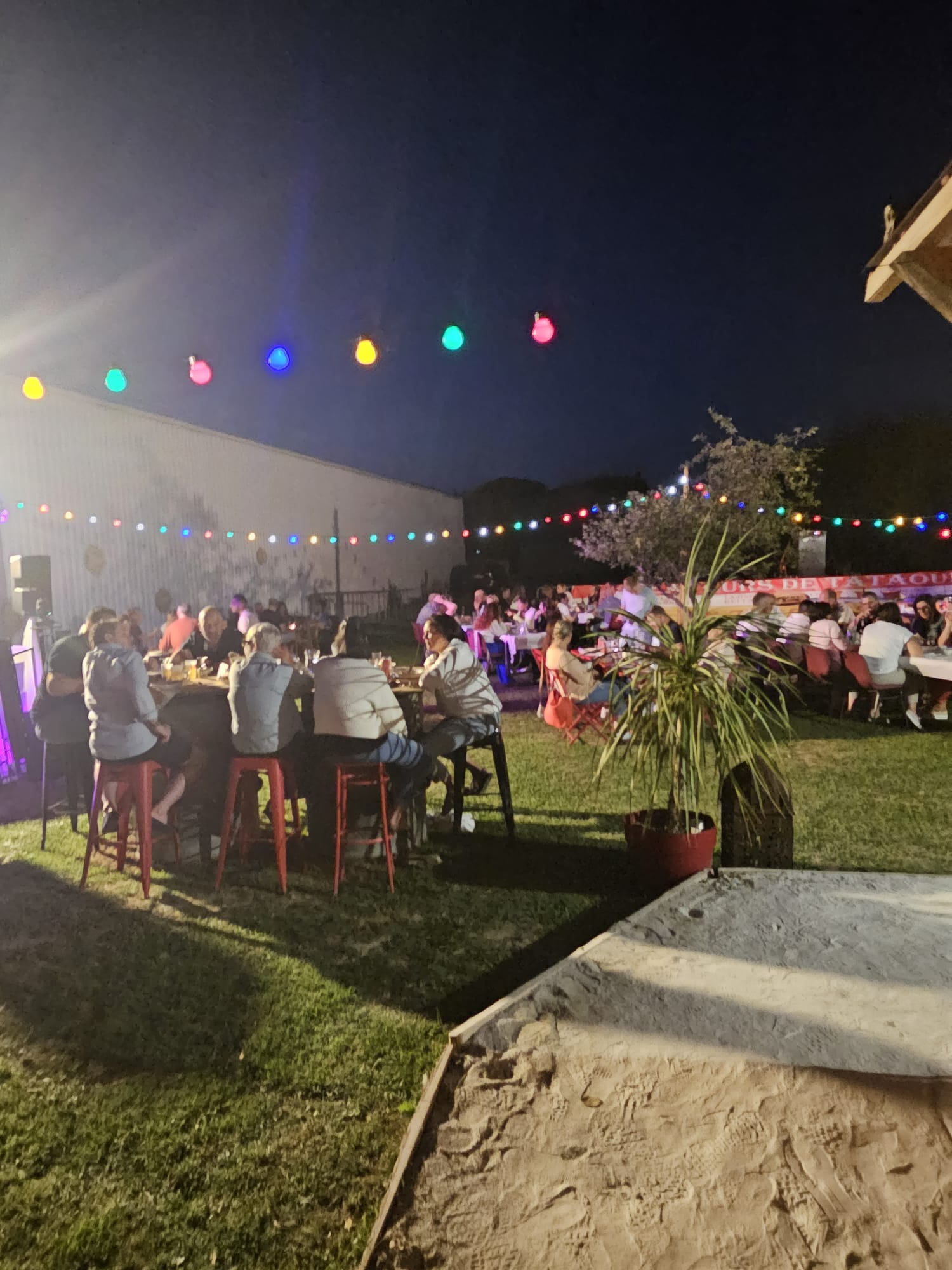 Restaurant Les Saveurs de Tataouine en soirée – 46 avenue de Castelnaudary Revel 31250